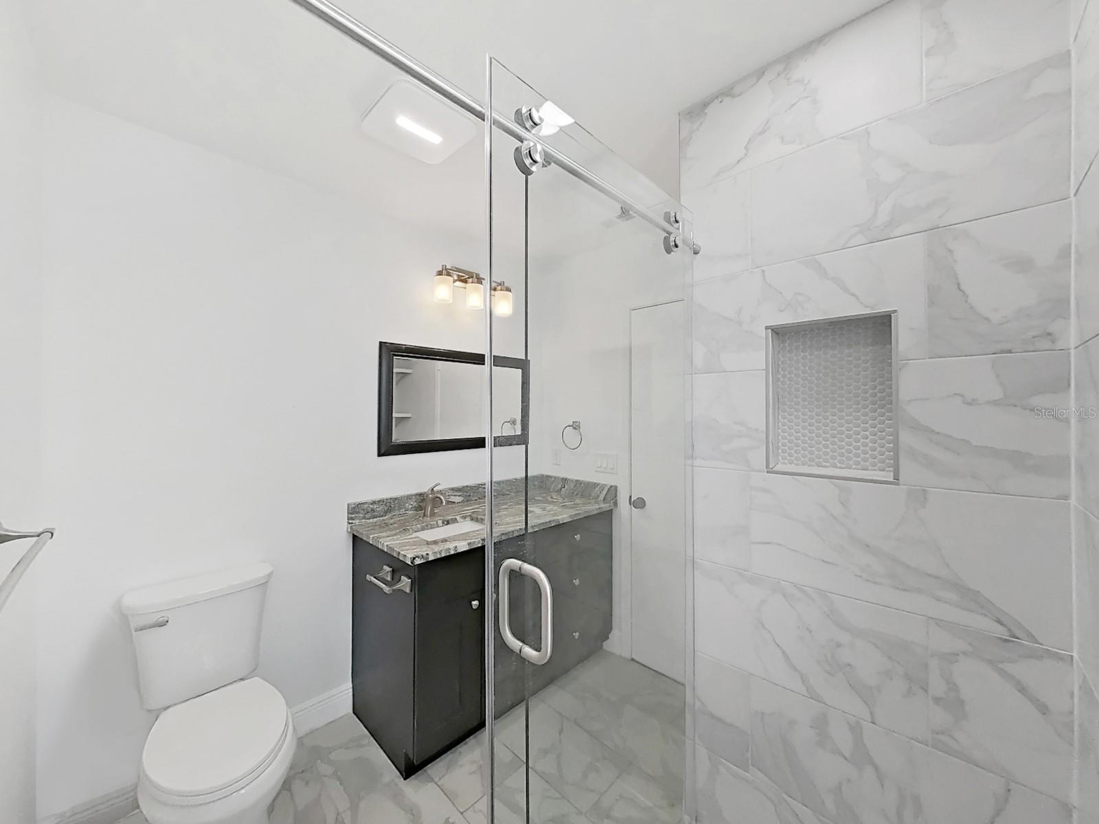 10902 WINGATE DR — photo 32