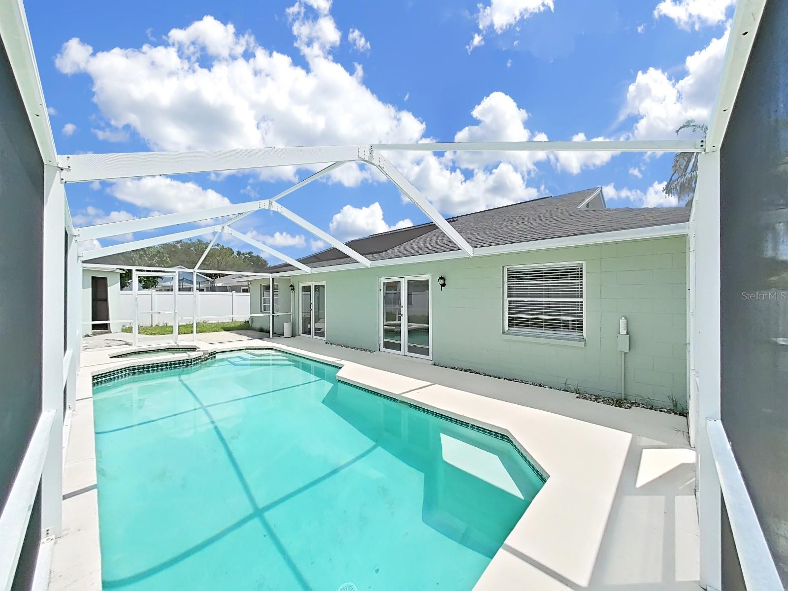 10902 WINGATE DR — photo 39