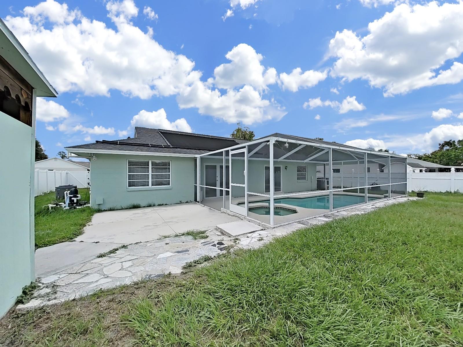 10902 WINGATE DR — photo 44