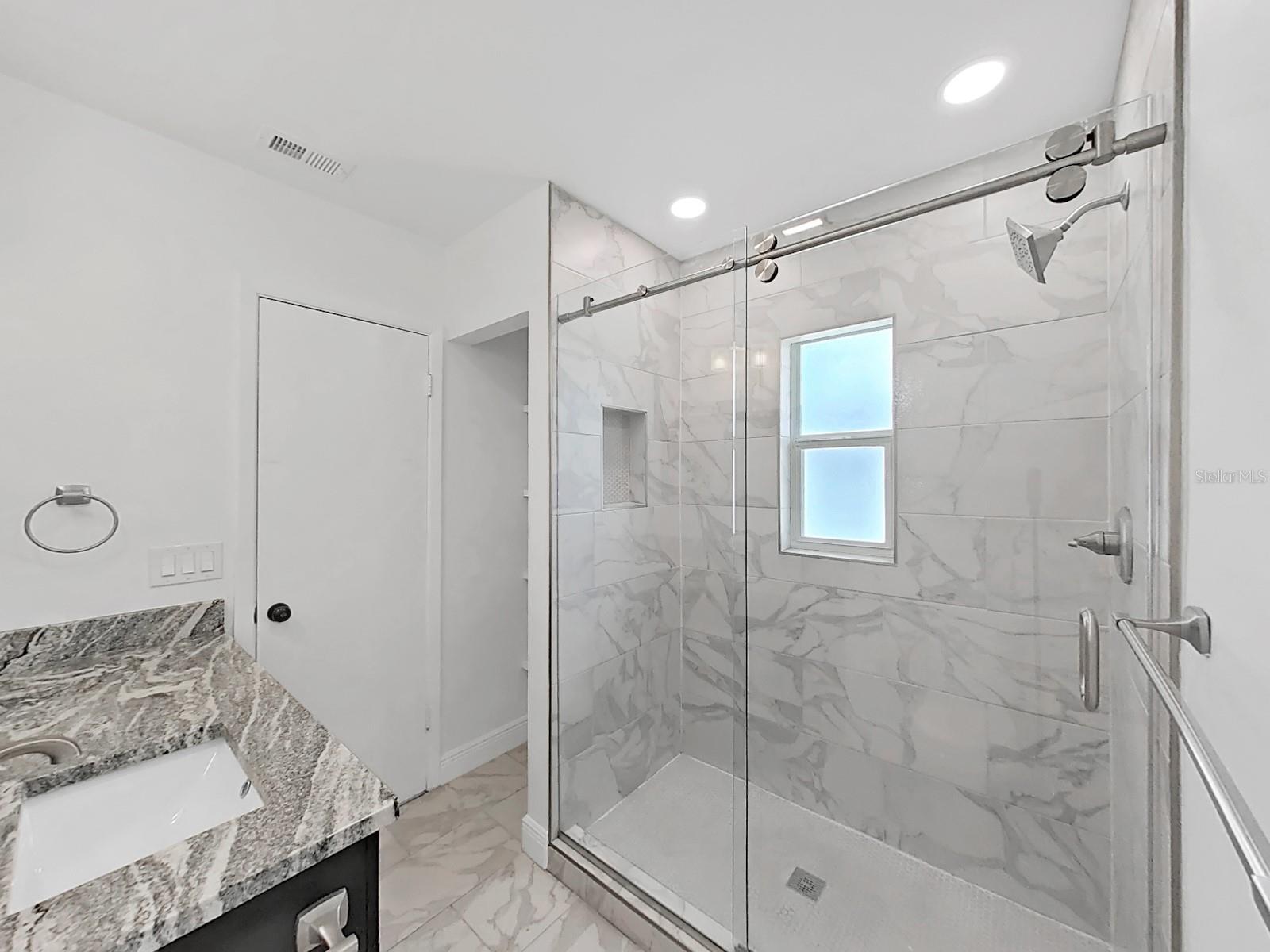 10902 WINGATE DR — photo 31