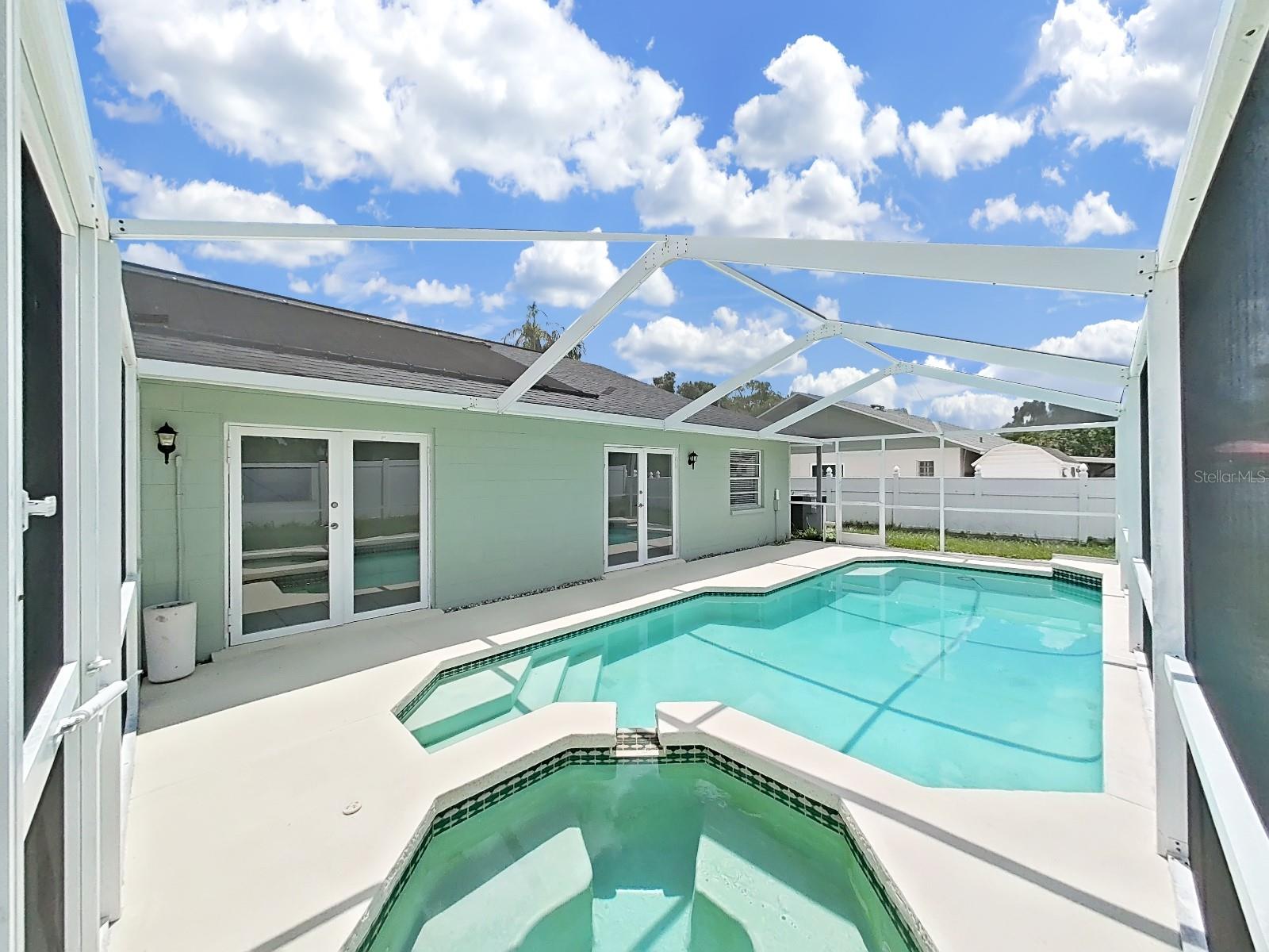 10902 WINGATE DR — photo 41