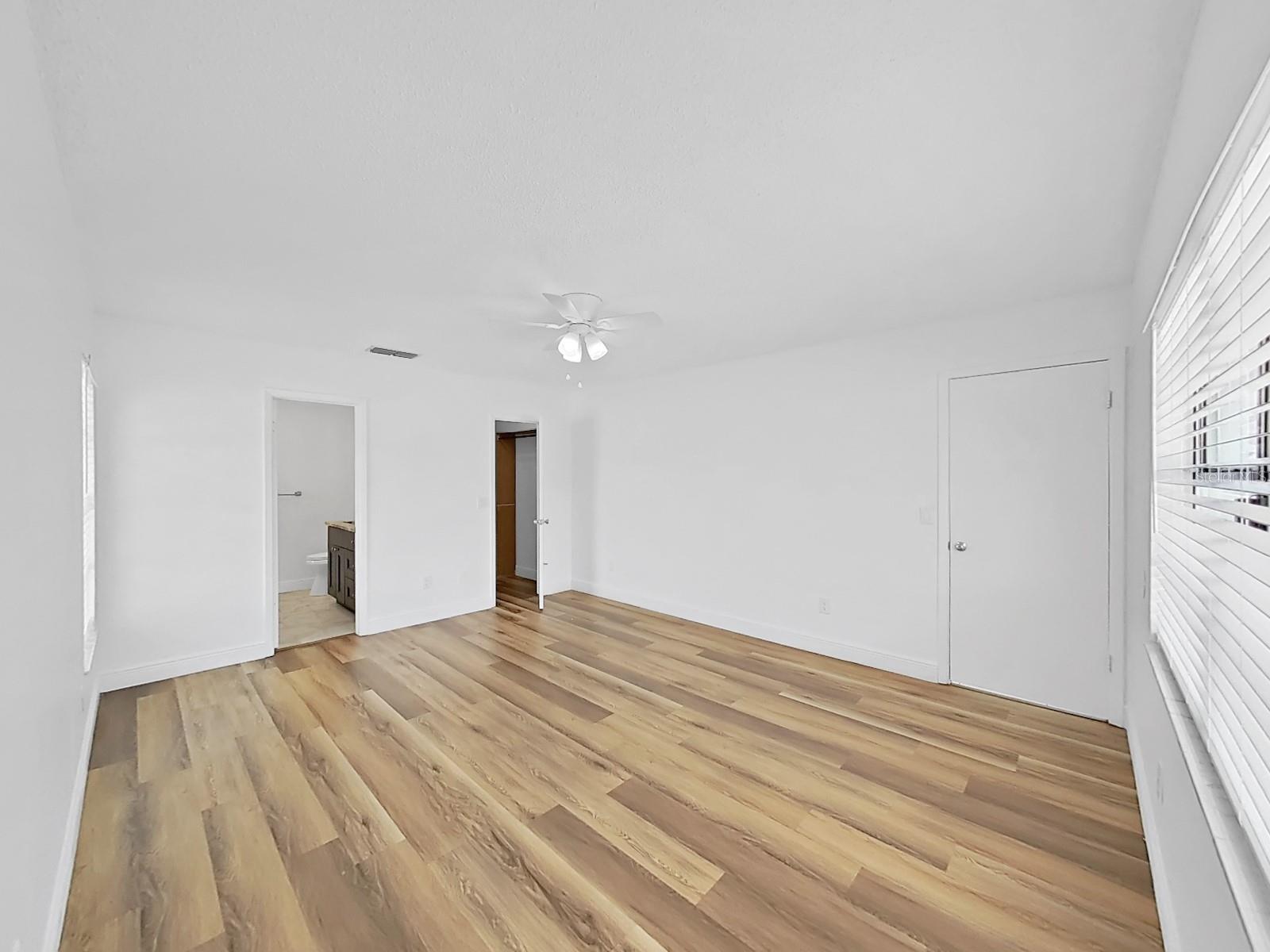 10902 WINGATE DR — photo 26