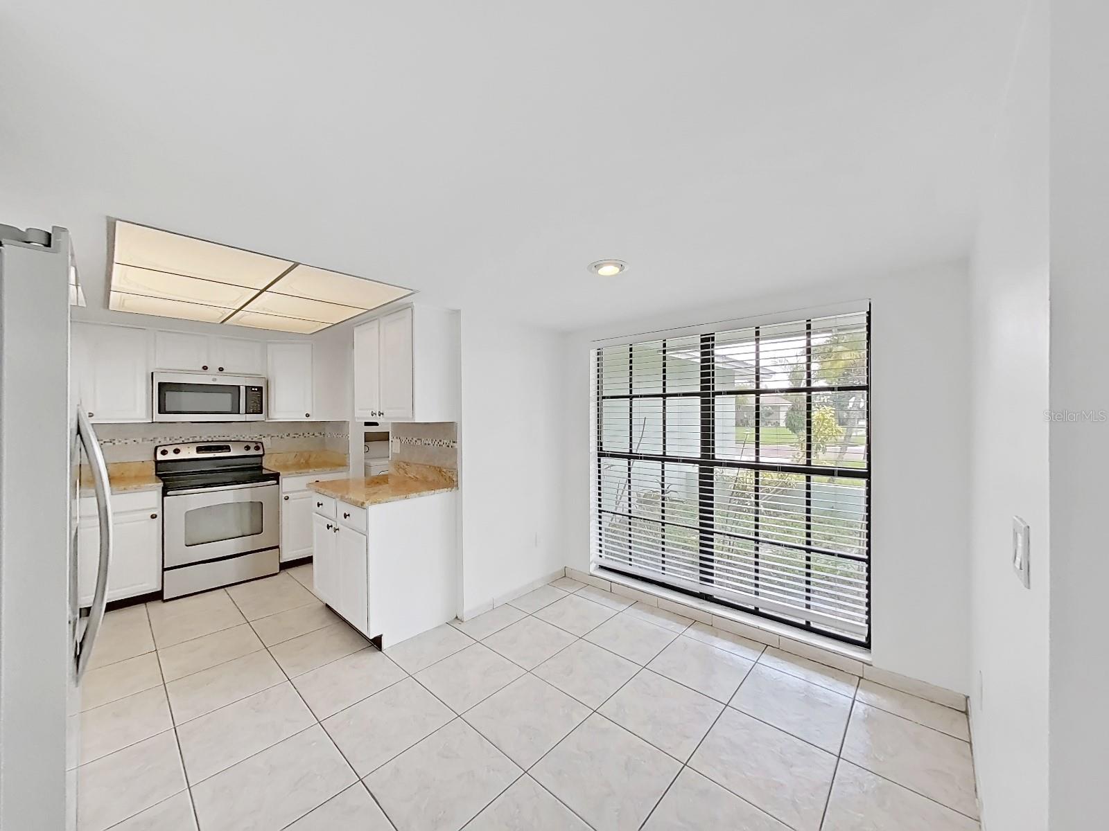 10902 WINGATE DR — photo 12