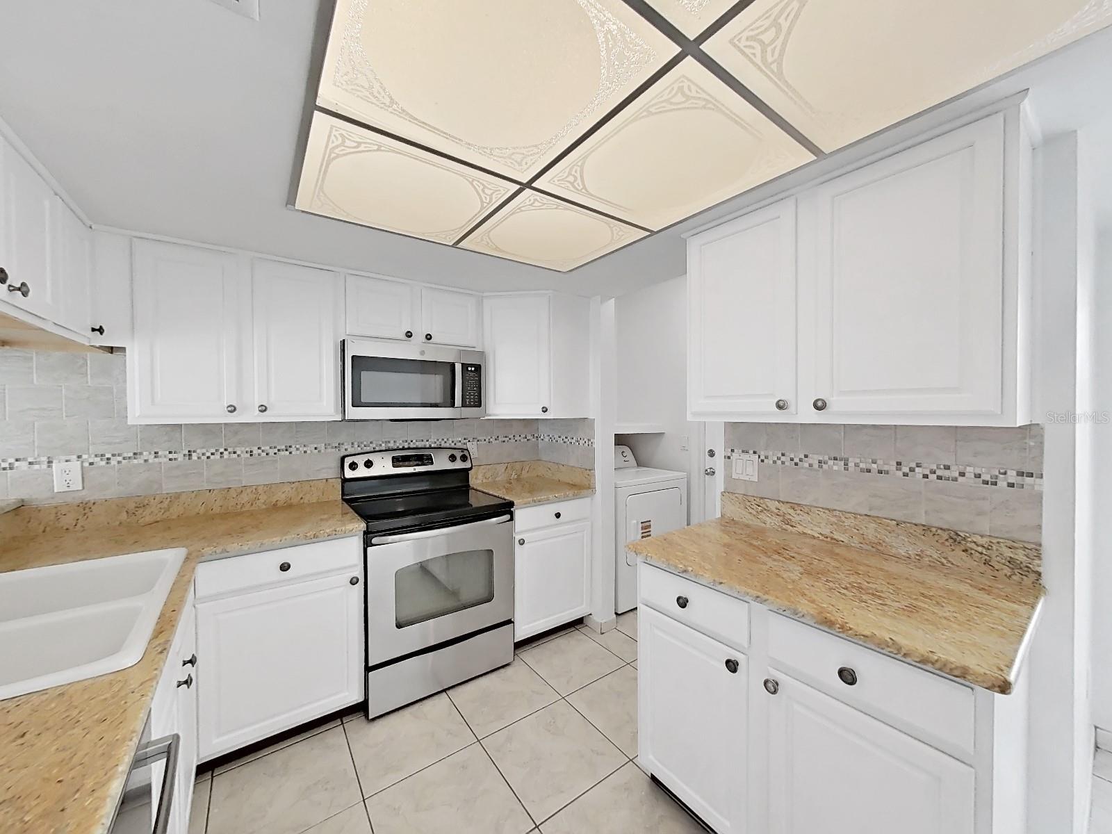 10902 WINGATE DR — photo 14