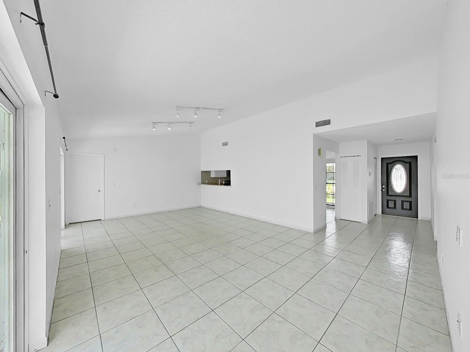 10902 WINGATE DR — photo 24
