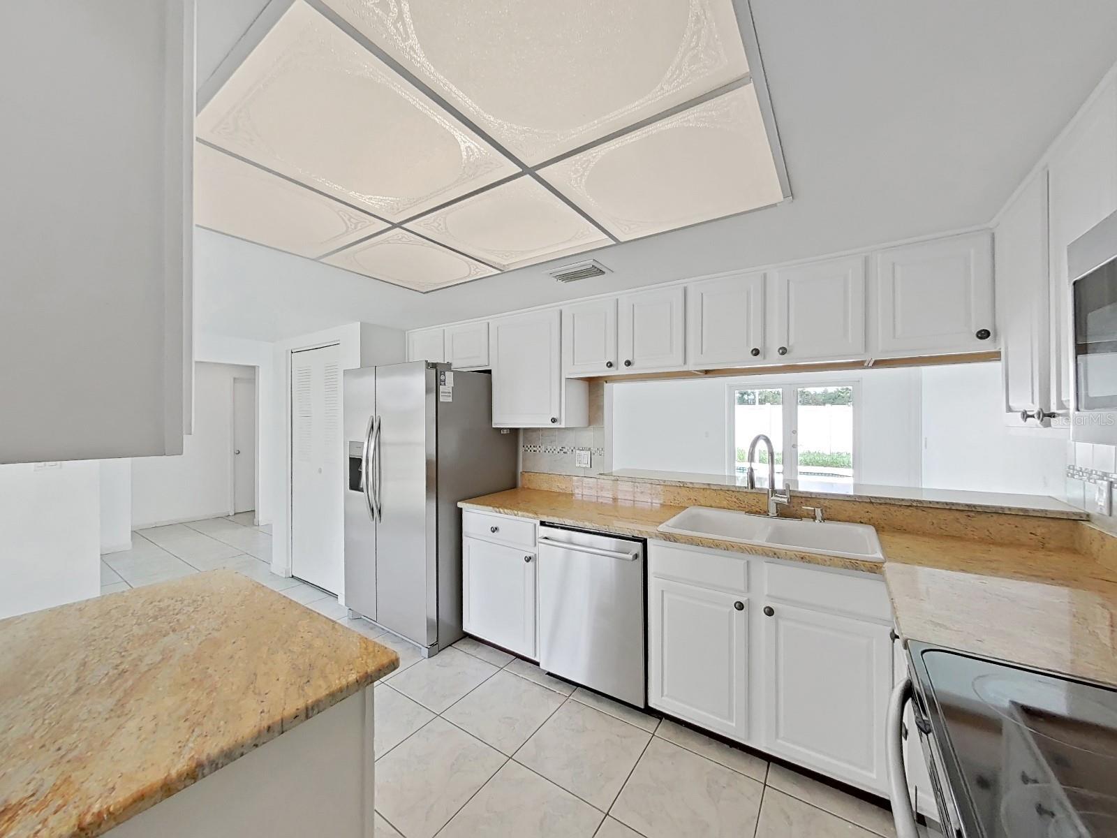 10902 WINGATE DR — photo 19
