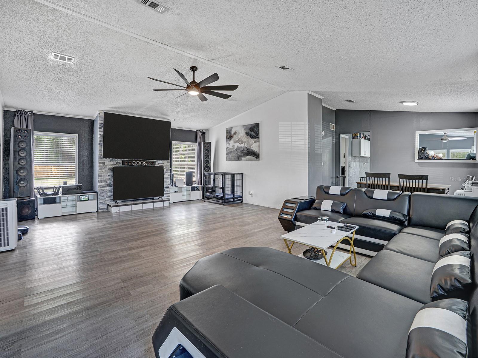 12845 CASA BIANCA AVE — photo 2