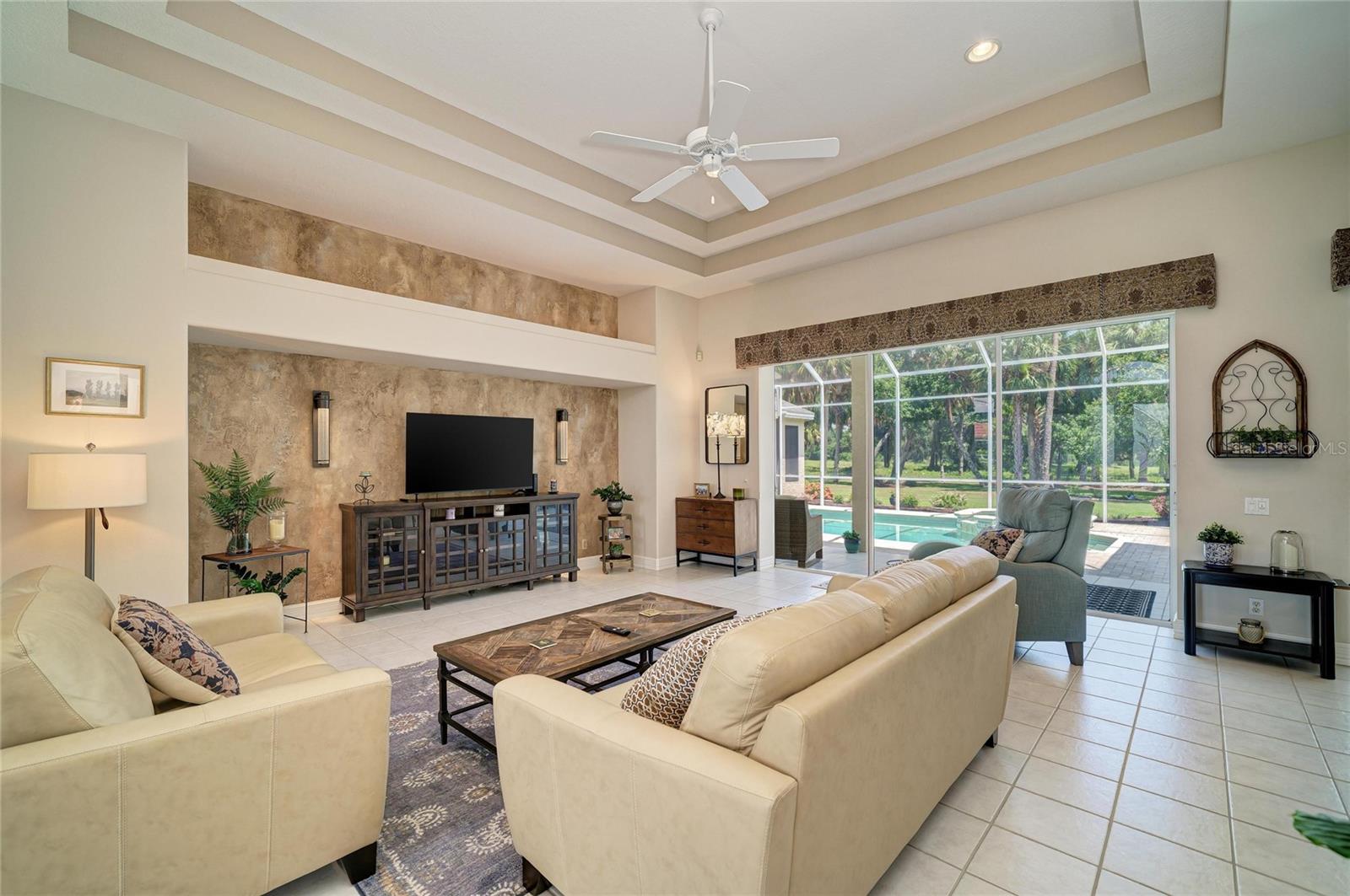 2362 LITTLE COUNTRY RD — photo 10