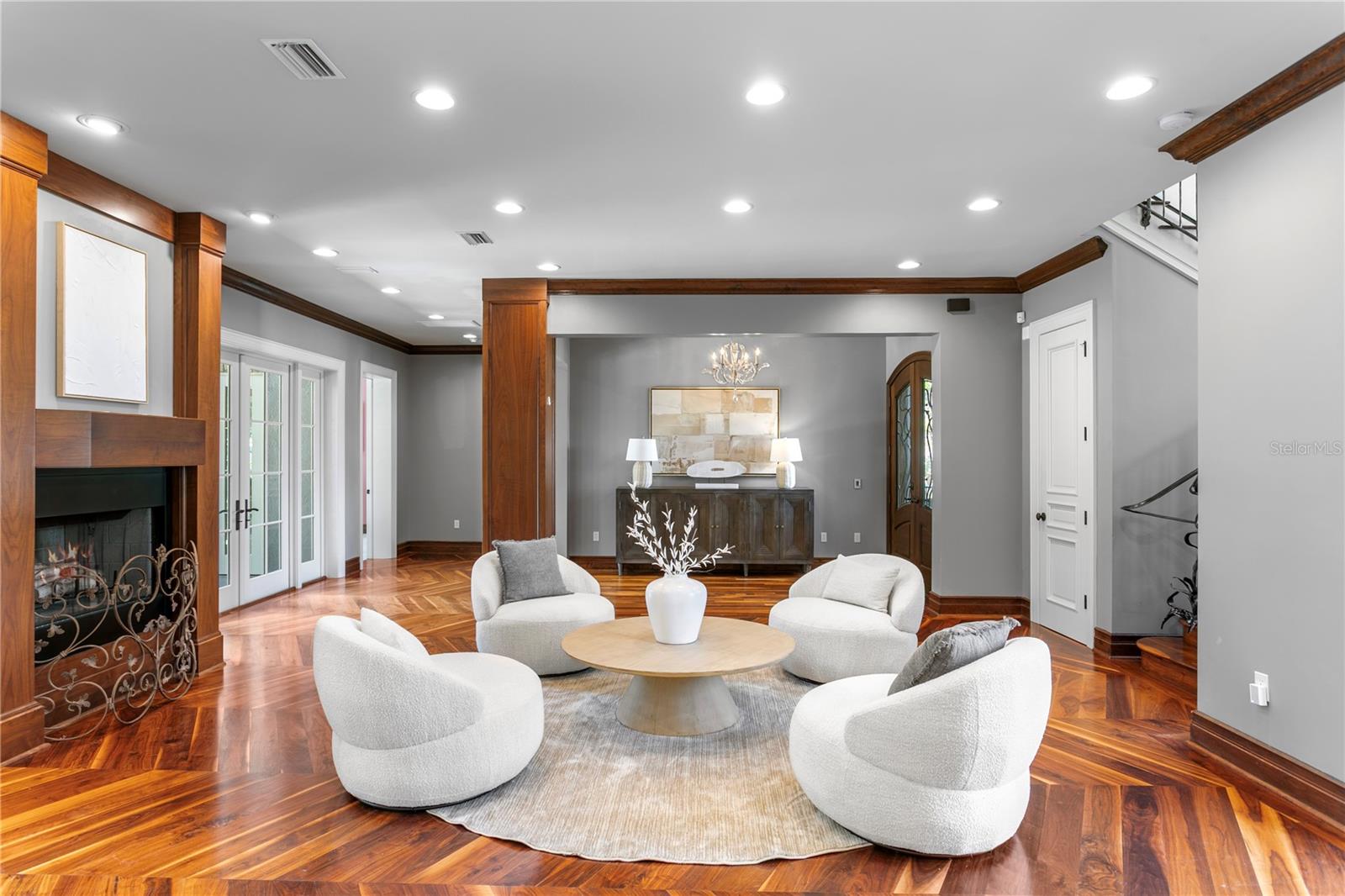 401 SNELL ISLE BLVD NE — photo 8