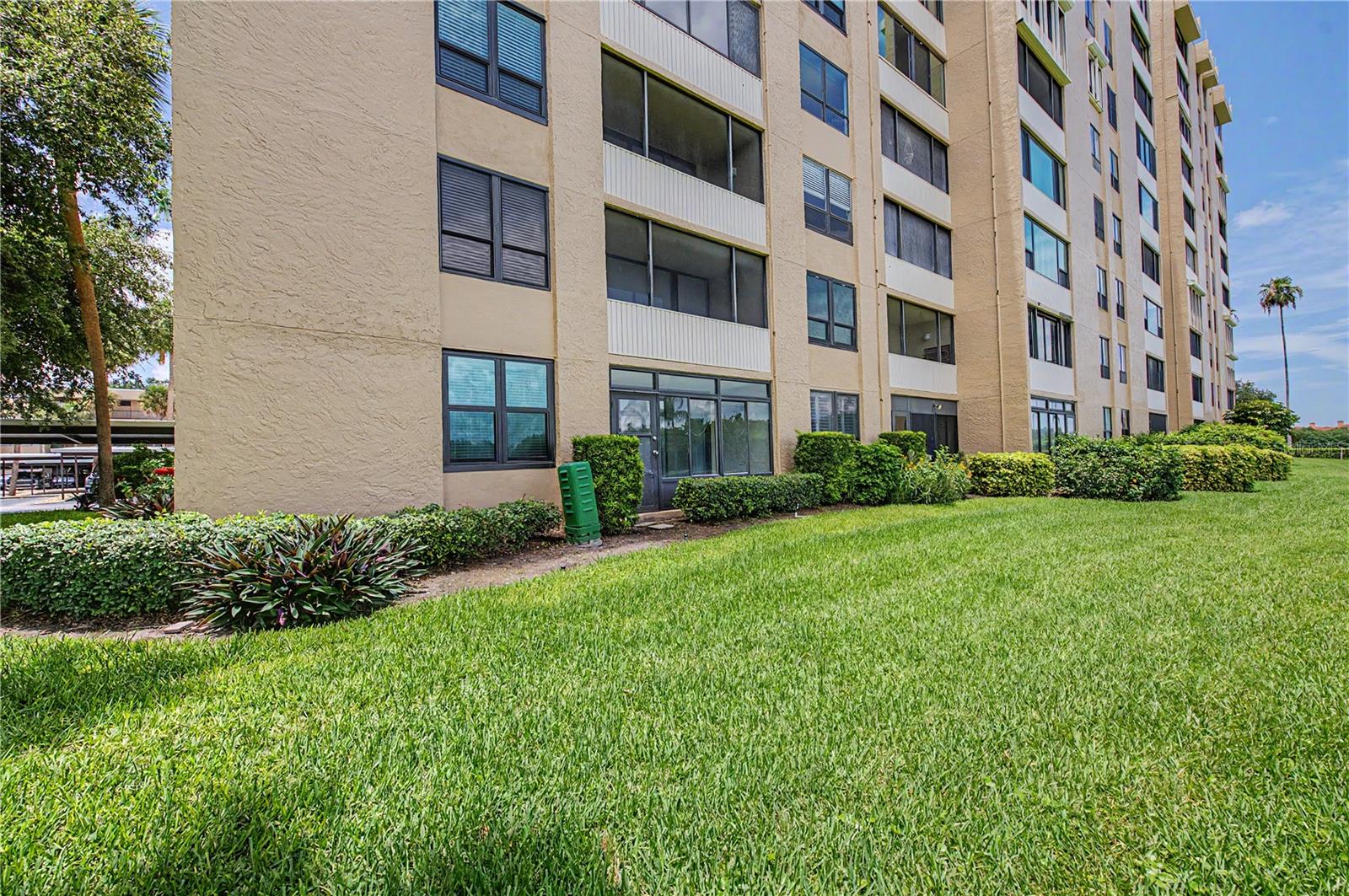 2618 COVE CAY DR #109 — photo 38