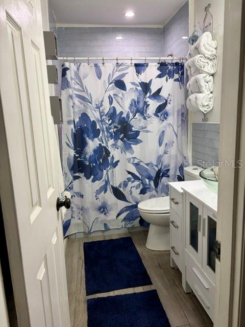 915 HARBOR HILL DR — photo 21