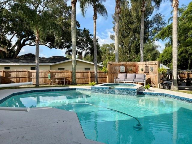 915 HARBOR HILL DR — photo 27