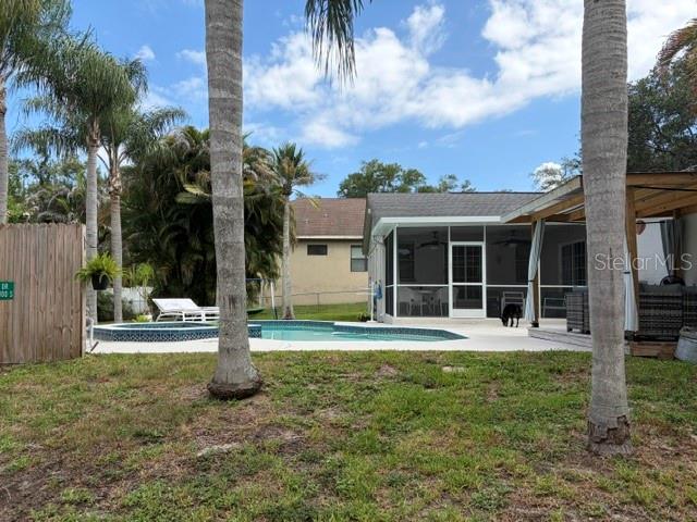 915 HARBOR HILL DR — photo 31