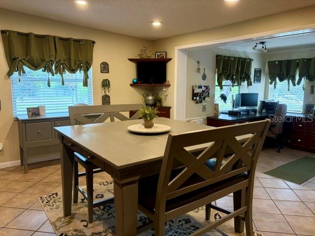 915 HARBOR HILL DR — photo 4