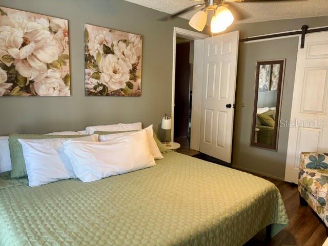 915 HARBOR HILL DR — photo 23