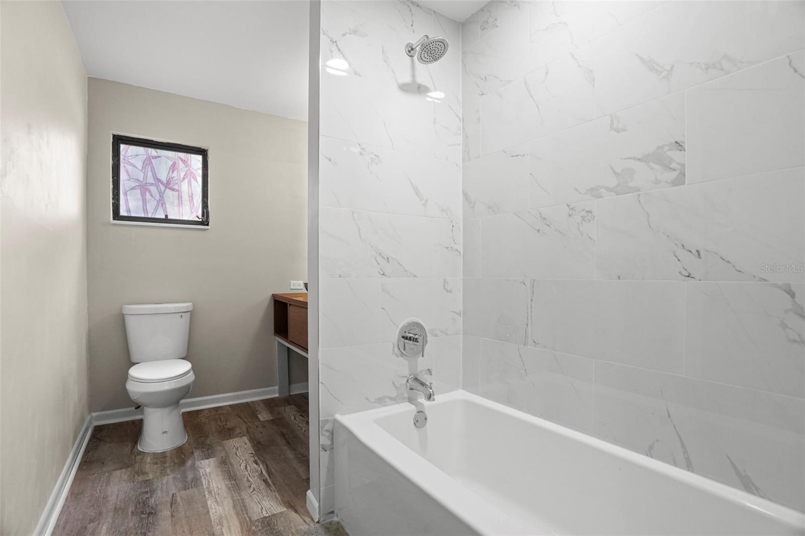 210 EDGEWOOD AVE — photo 23