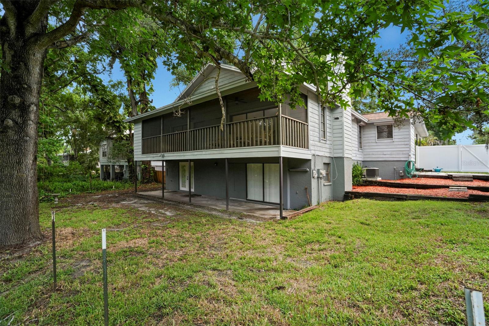 210 EDGEWOOD AVE — photo 42