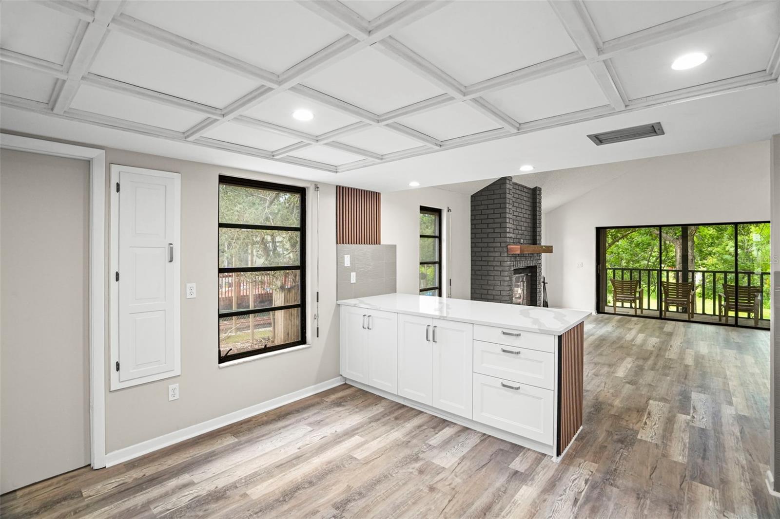 210 EDGEWOOD AVE — photo 17