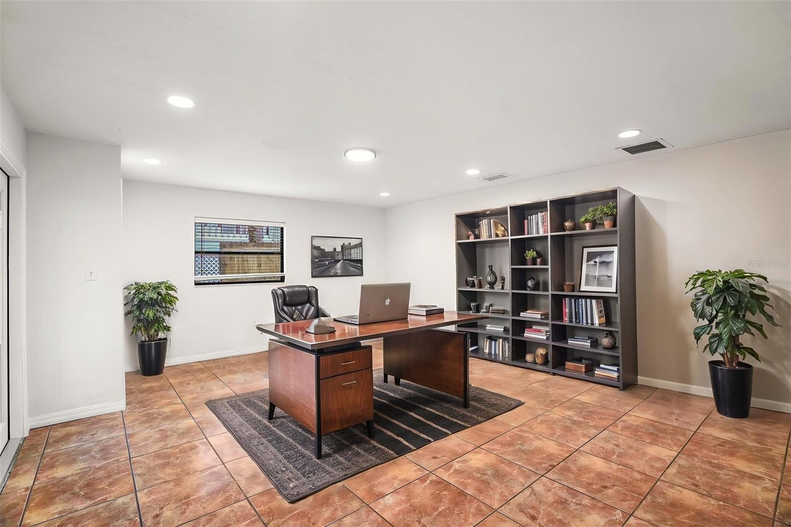 210 EDGEWOOD AVE — photo 28