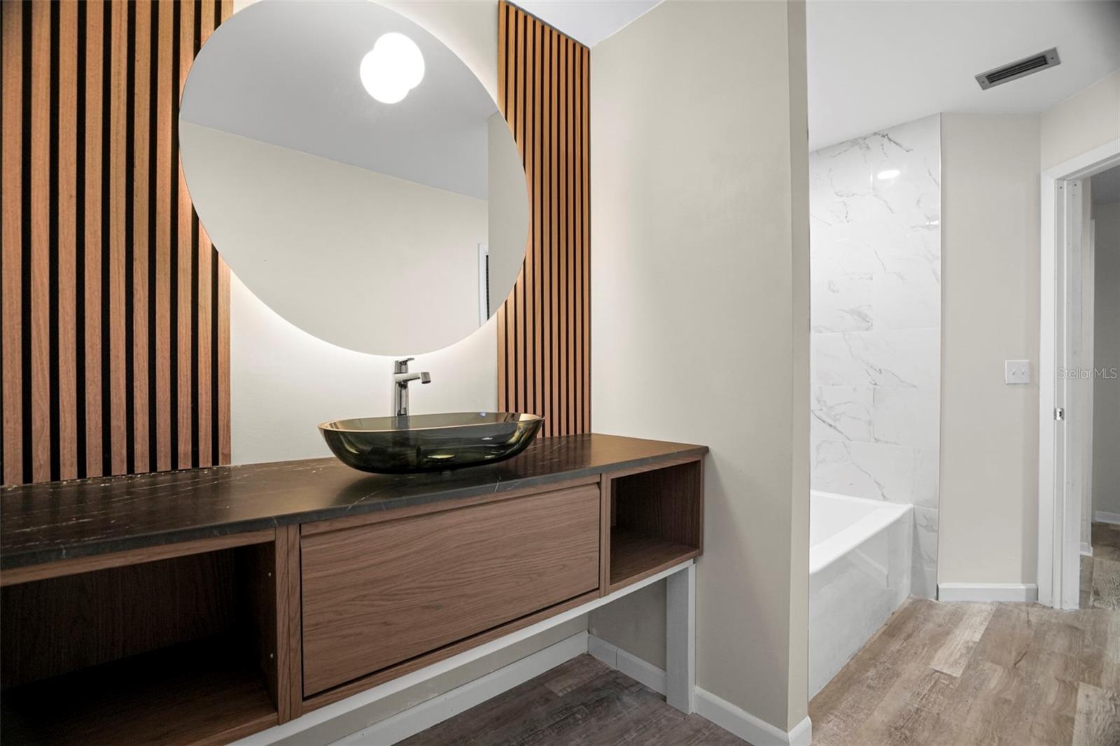 210 EDGEWOOD AVE — photo 25