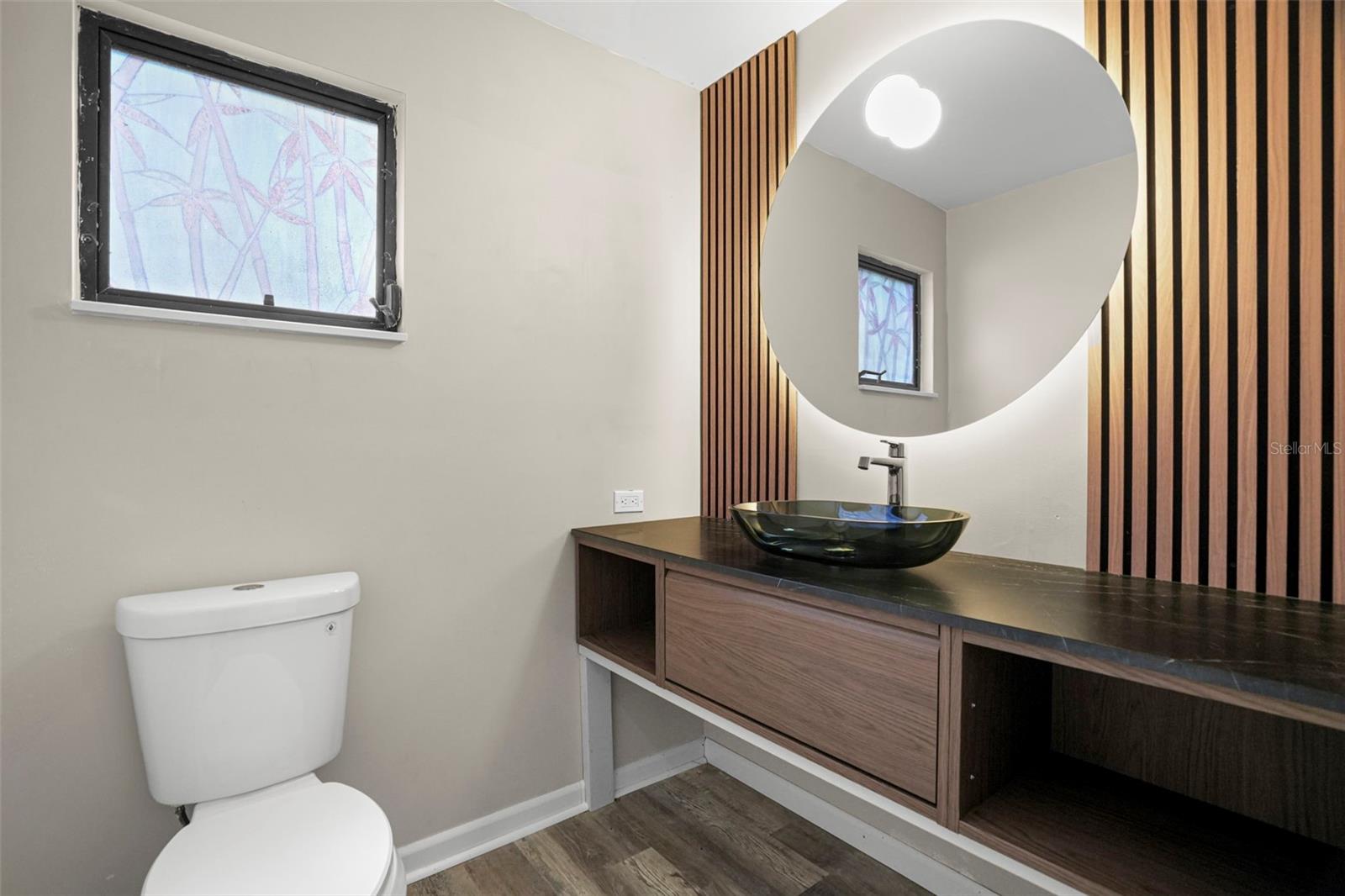 210 EDGEWOOD AVE — photo 24