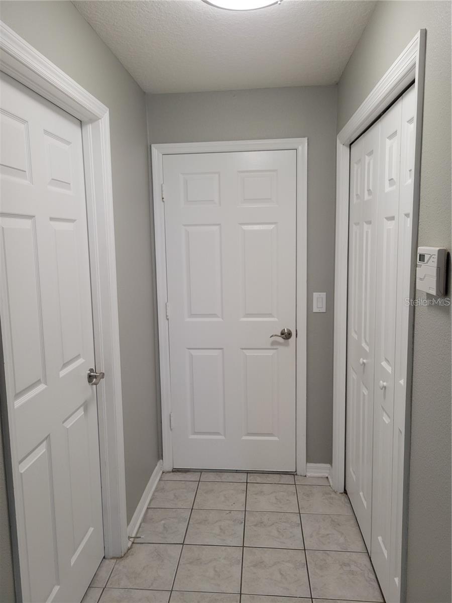 7215 COLONIAL LAKE DR — photo 11