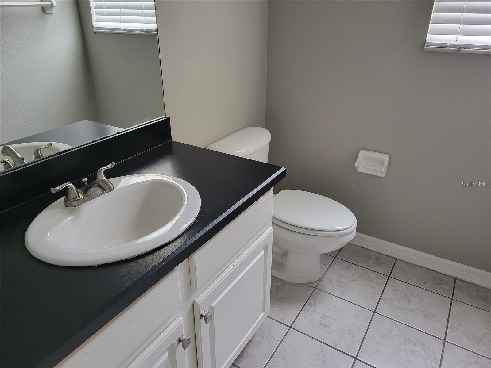 7215 COLONIAL LAKE DR — photo 12