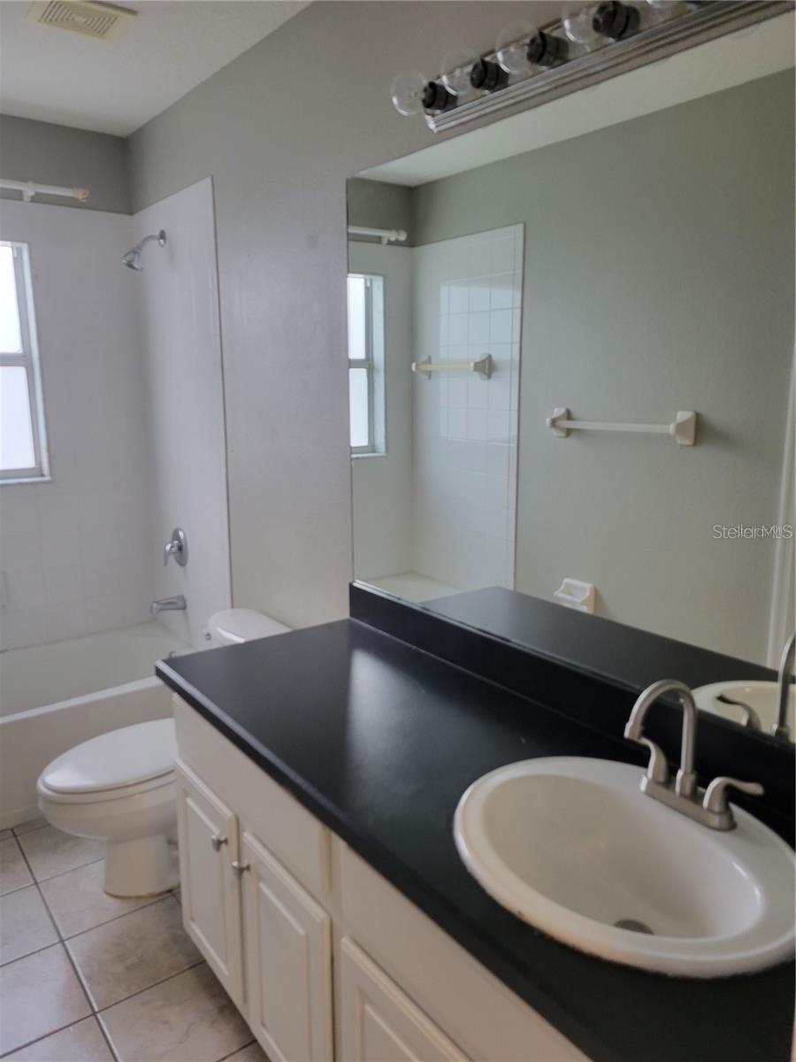 7215 COLONIAL LAKE DR — photo 19