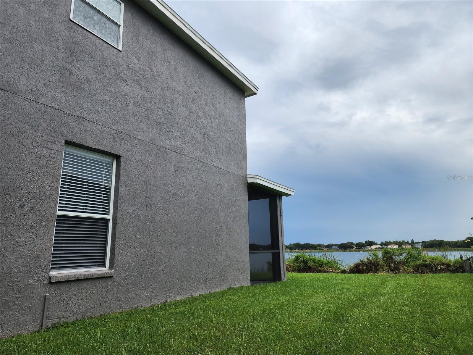 7215 COLONIAL LAKE DR — photo 24