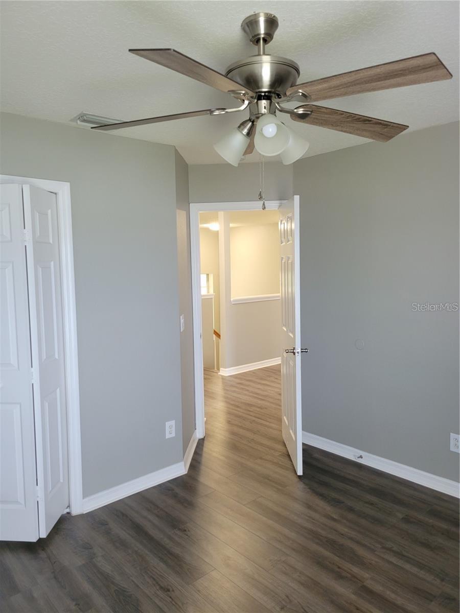 7215 COLONIAL LAKE DR — photo 18