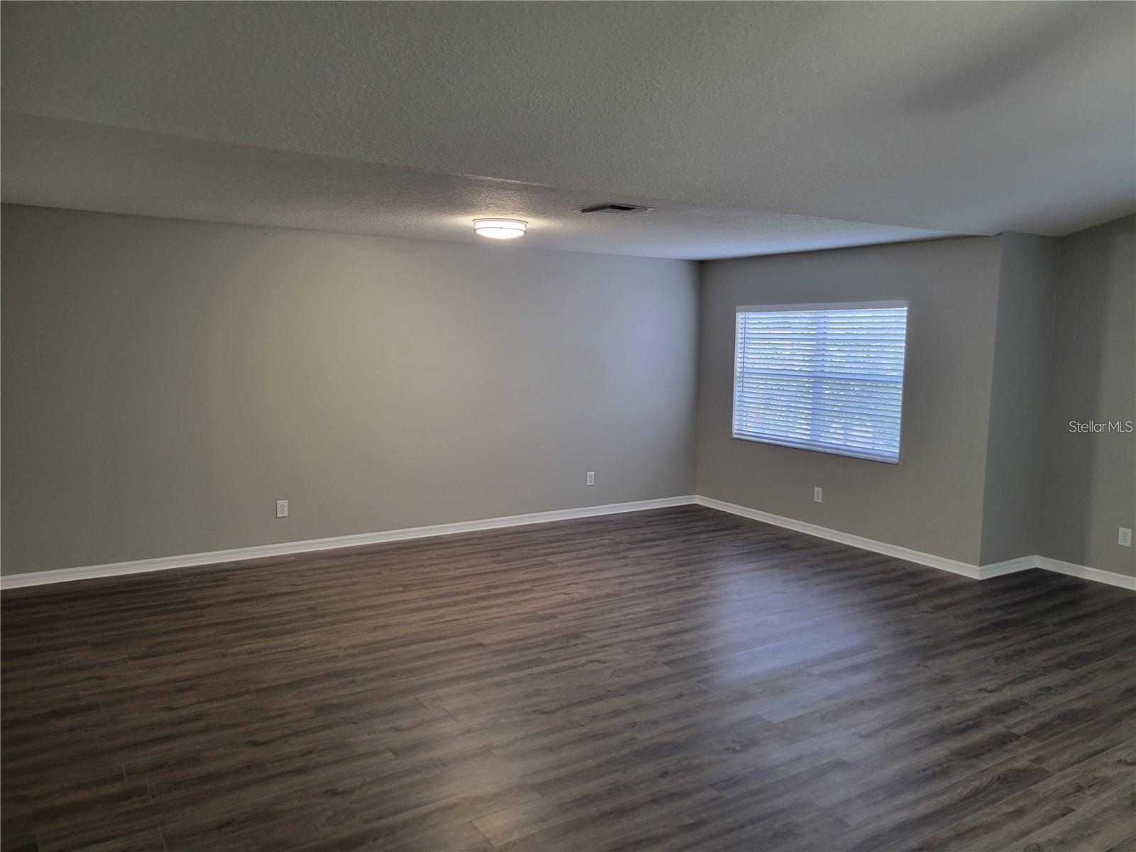 7215 COLONIAL LAKE DR — photo 16