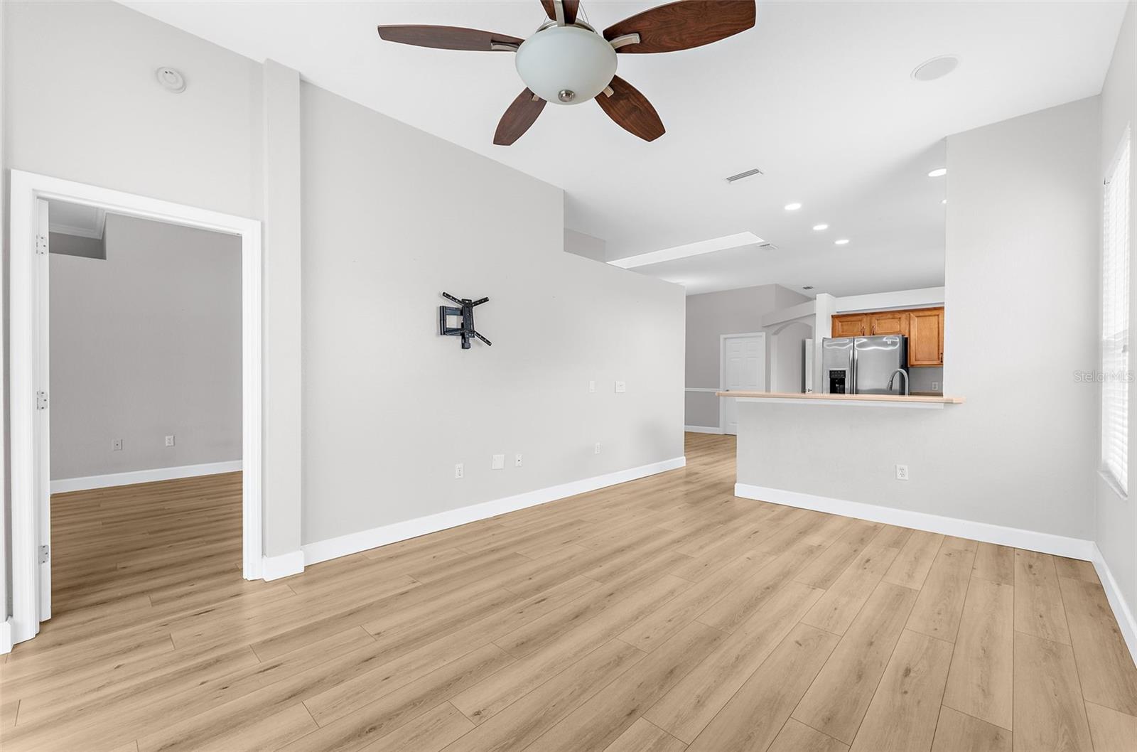 6462 GOLDEN LEAF CT — photo 17