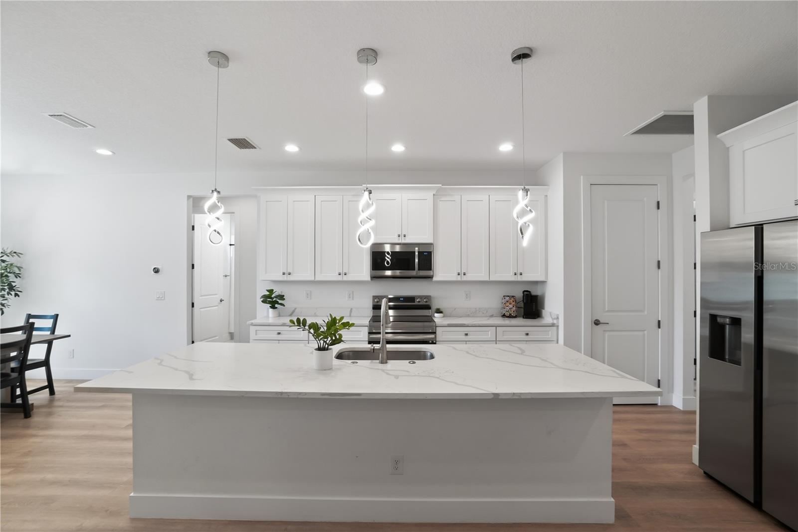 3090 QUARTER ST — photo 13