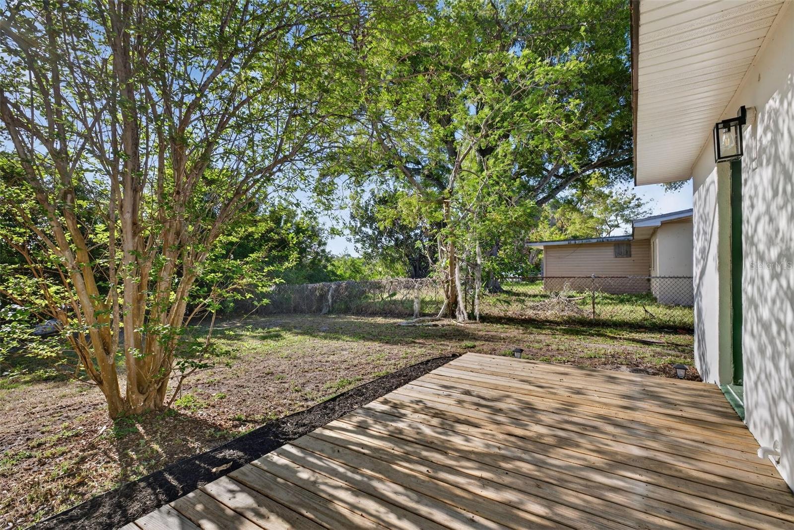 413 COUNTRY CLUB DR — photo 23