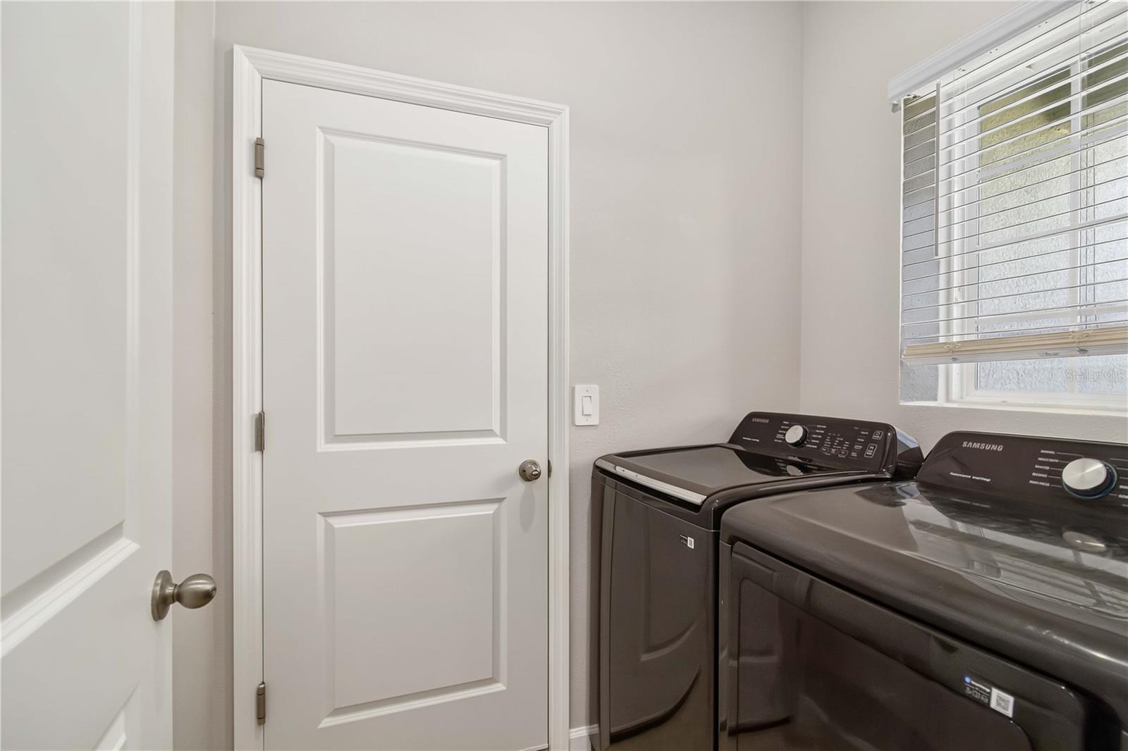 4525 PIPPIN LN — photo 29
