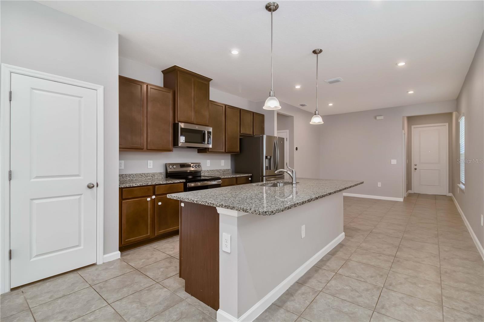 4525 PIPPIN LN — photo 12