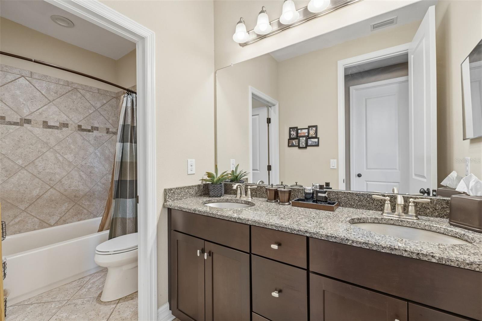 14231 AVON FARMS DR — photo 53