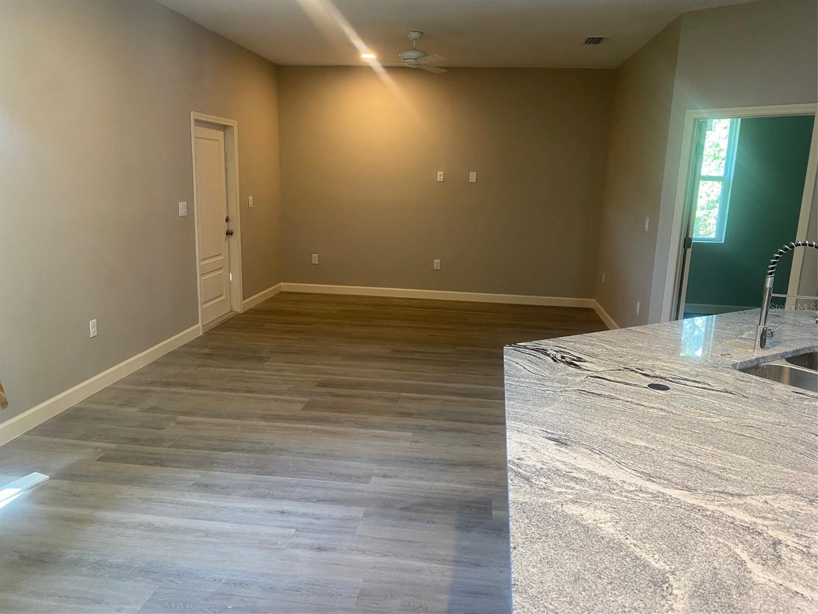 14910 LAURIE LN — photo 3