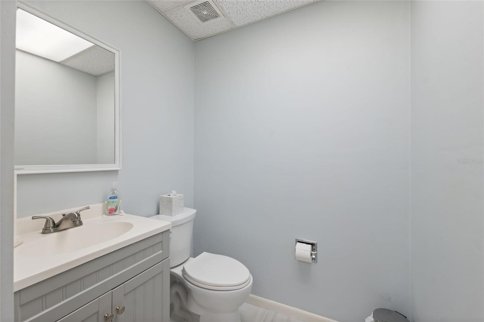 2101 INDIAN ROCKS RD S — photo 18