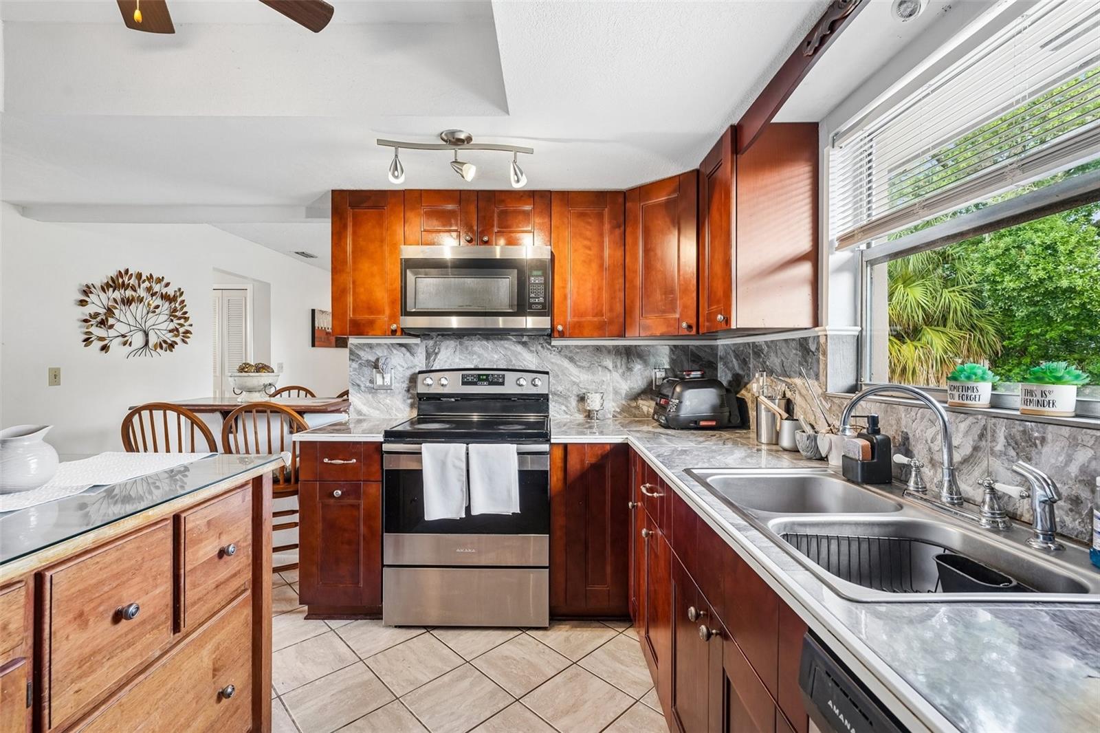 3777 PARKWAY BLVD — photo 4