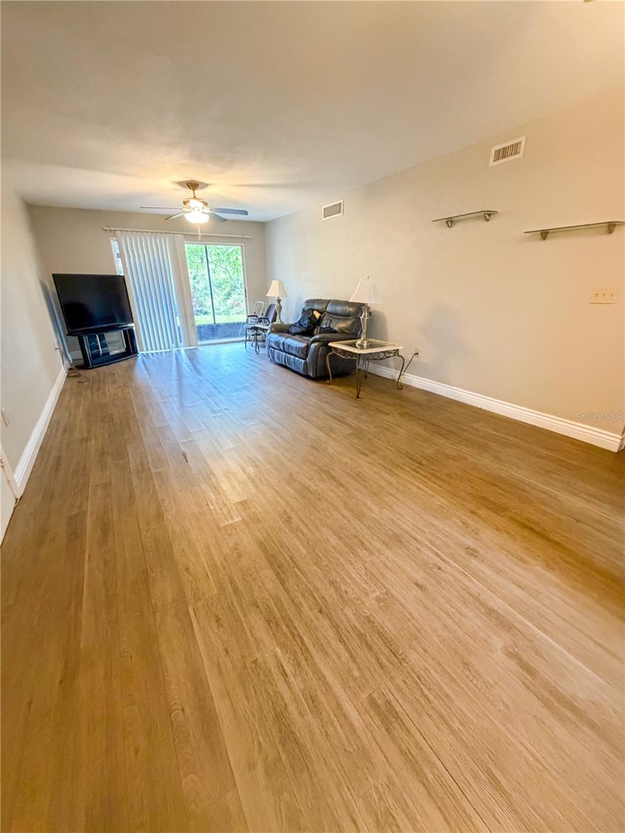 3850 N LAKE DR #140 — photo 10