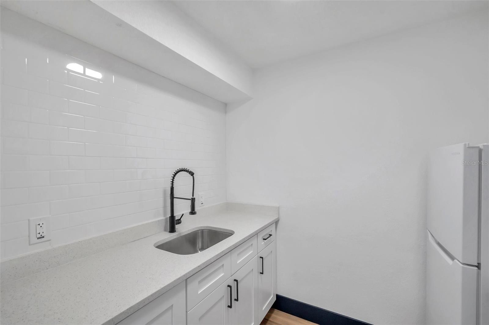 2366 SHELLEY ST #10 — photo 11