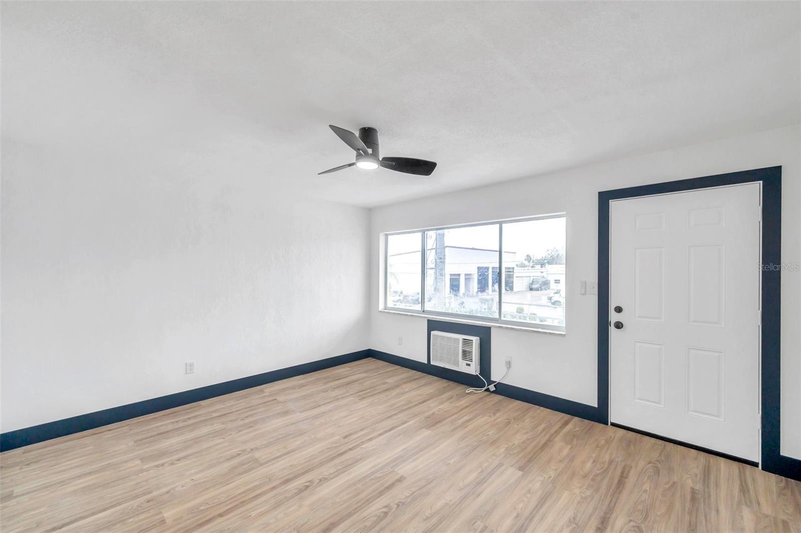 2366 SHELLEY ST #10 — photo 6