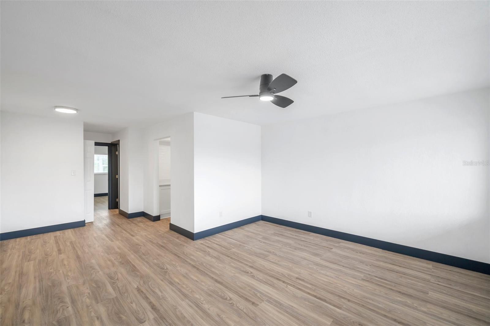 2366 SHELLEY ST #10 — photo 3