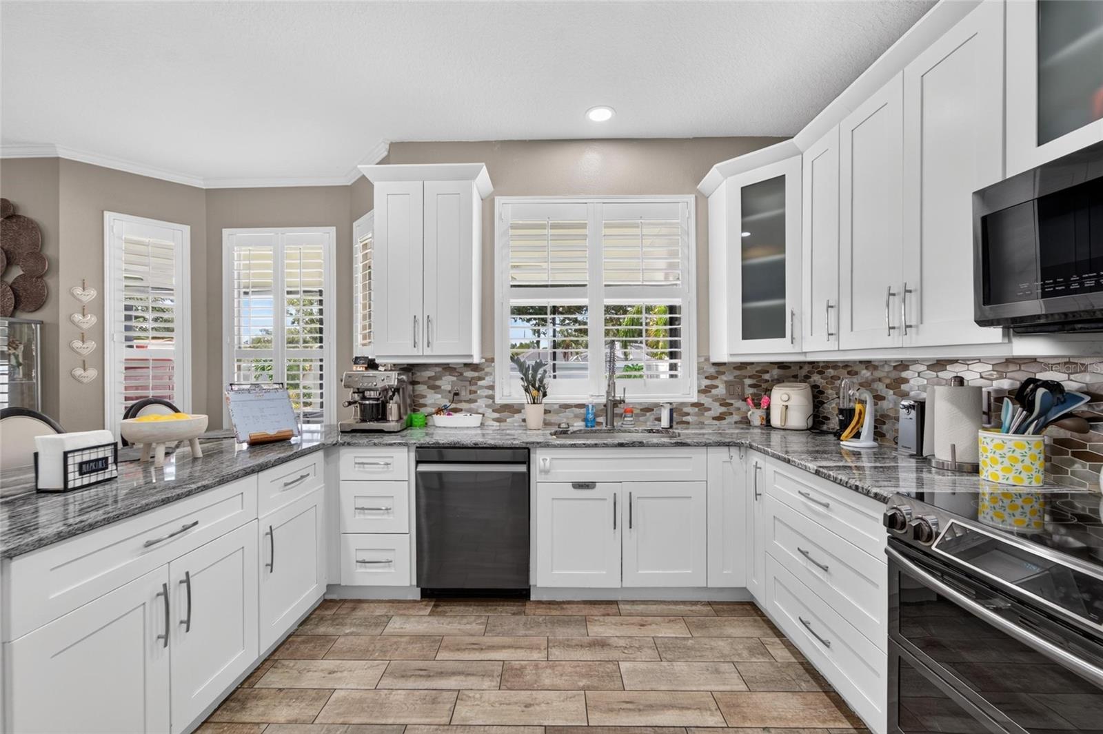 11405 VILLAGE BROOK DR — photo 30