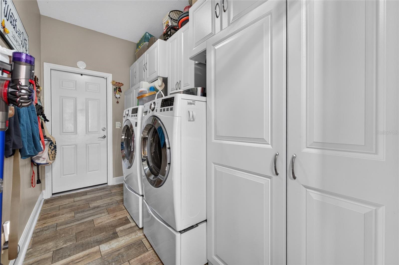 11405 VILLAGE BROOK DR — photo 38
