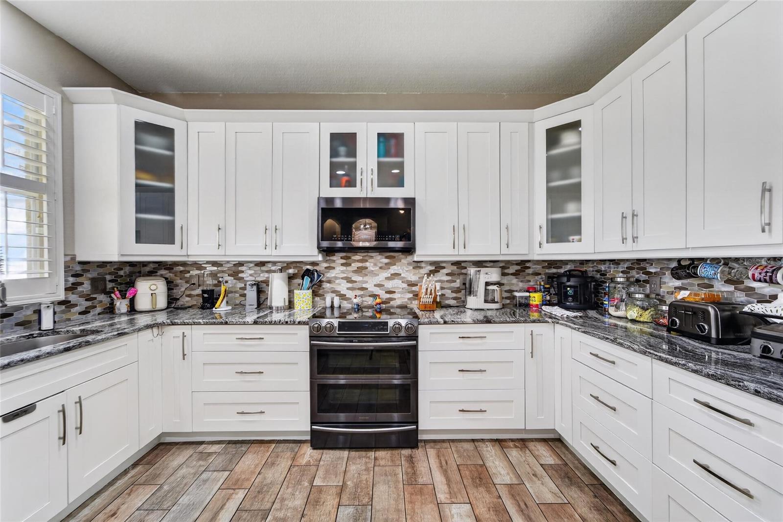 11405 VILLAGE BROOK DR — photo 29