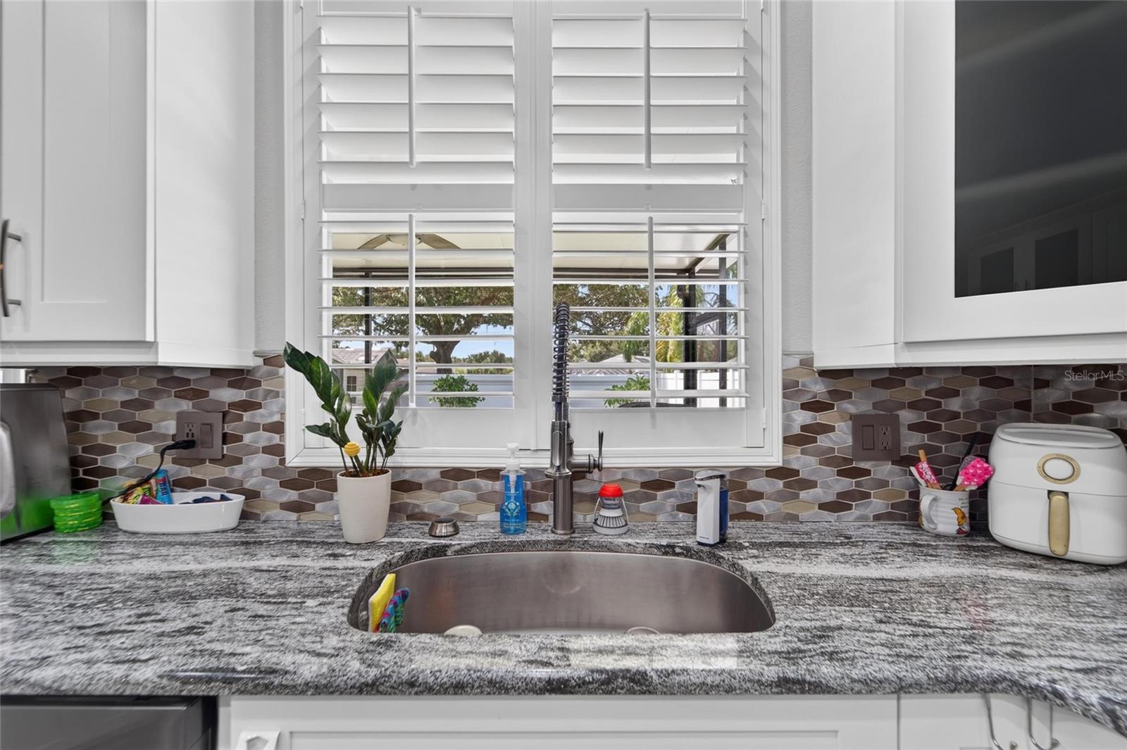 11405 VILLAGE BROOK DR — photo 31