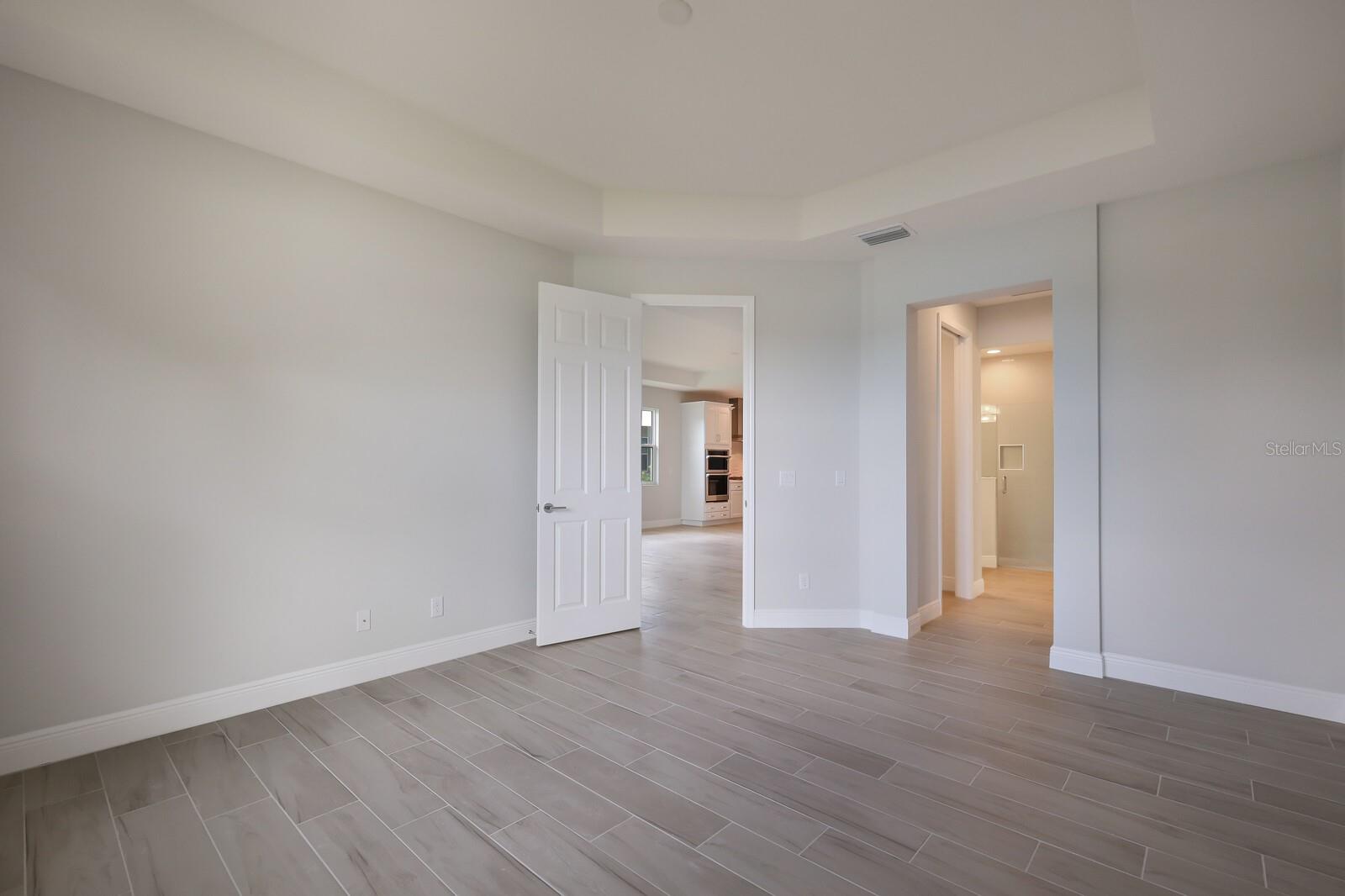 10748 KLEE AVE — photo 12