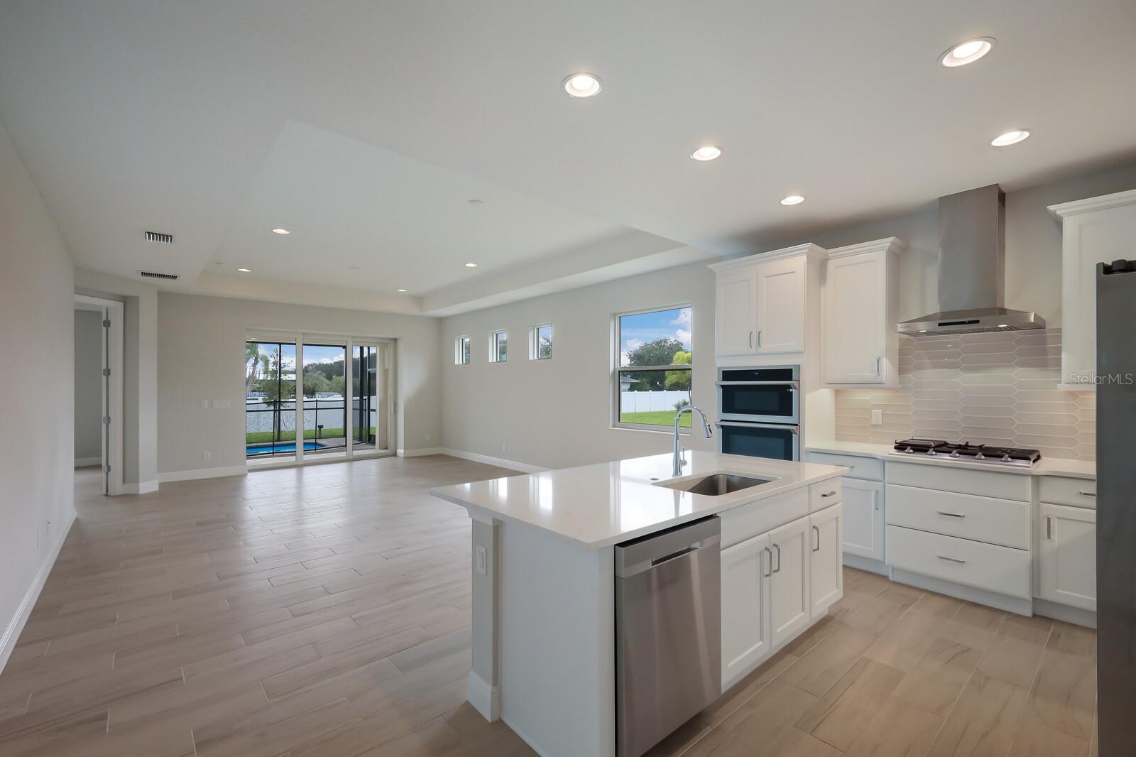 10748 KLEE AVE — photo 5